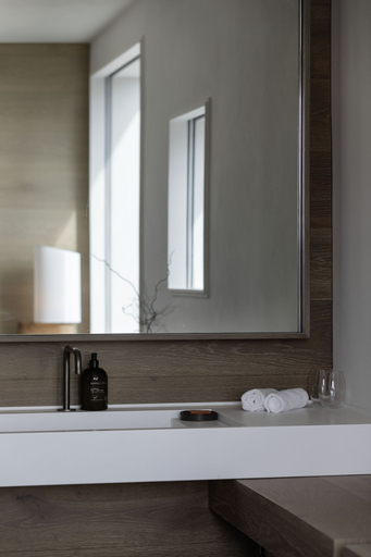 Bathroom 21