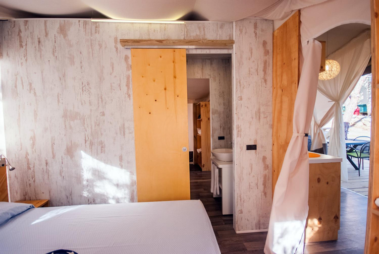 Bedroom 15