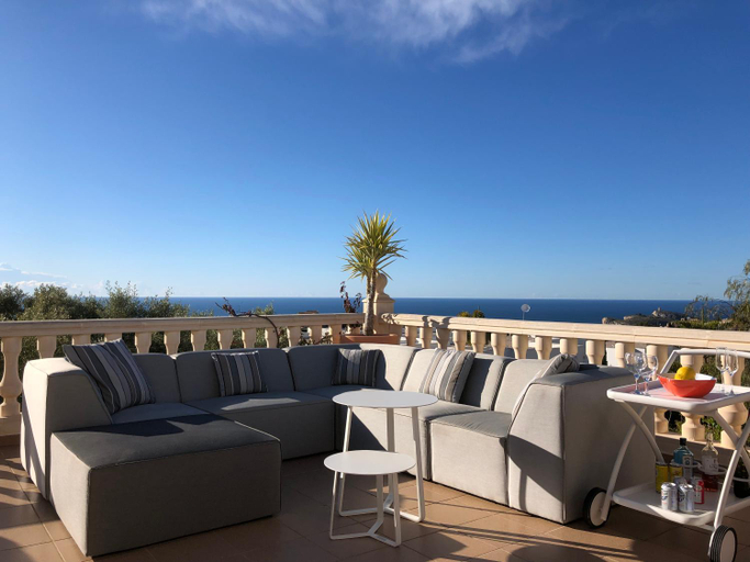 Food & Drinks, Lirios Boutique Luxury Seaview Villa, Alicante
