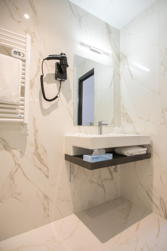 Bathroom 4, Saint Georges Nice, Alpes-Maritimes