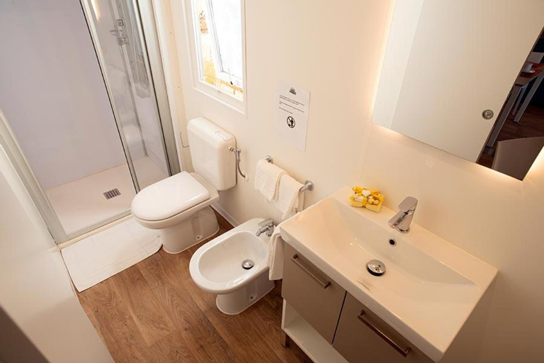 Bathroom 4