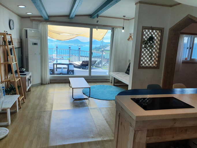 Others 5, Namhae Gooreum Yeolmae Pension, Namhae