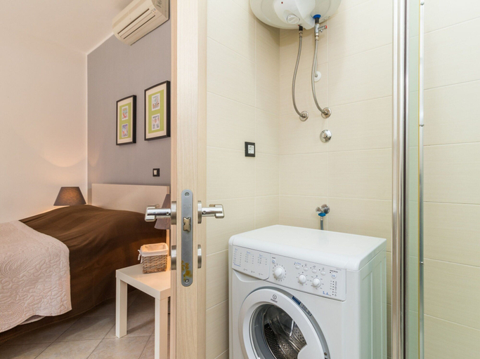 Bathroom 4, Apartment With Private Pool in Pula, Pula