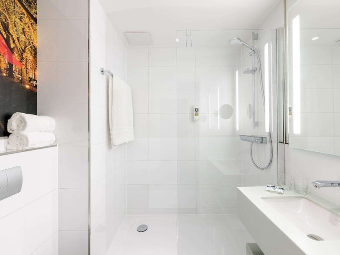 Bathroom 4, Mercure Hotel Duesseldorf Zentrum, Düsseldorf
