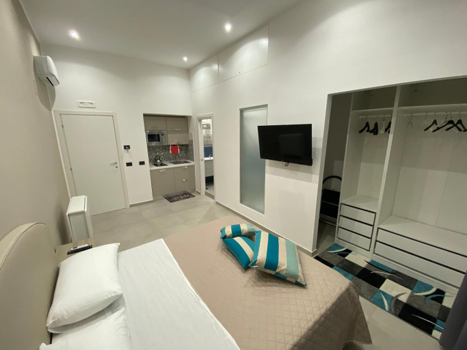 Others 5, Room25mq Guest House, Napoli