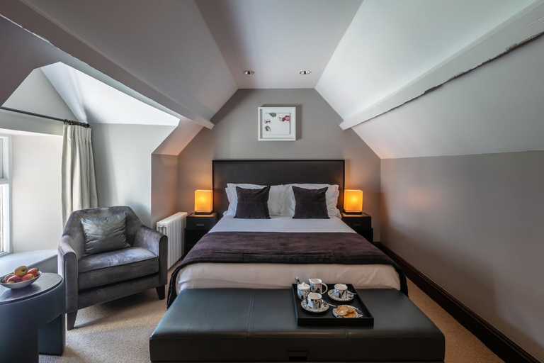 Bedroom 2, Penrhiw Hotel, Pembrokeshire