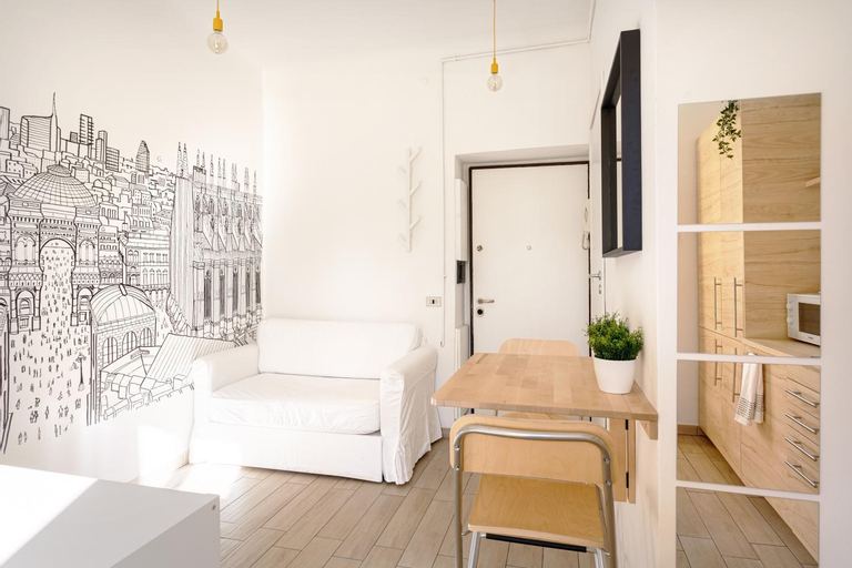 A Yellow Touch - Modern Studio in Isola Milano, Milano