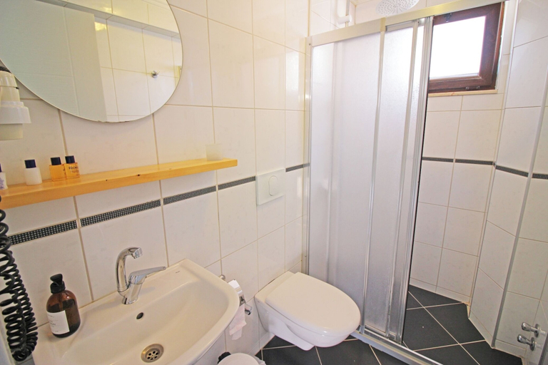 Bathroom 5, Arsipel Hotel, Bozcaada