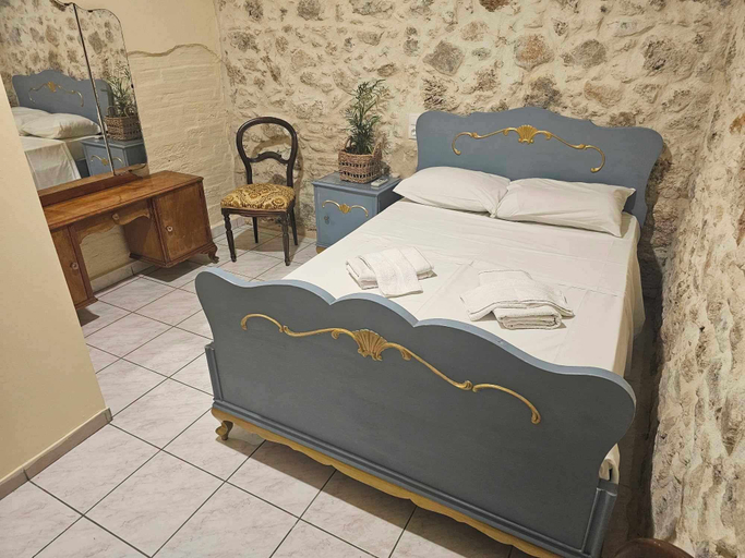 Bedroom 3, Hariklia Rent Rooms, Faistos