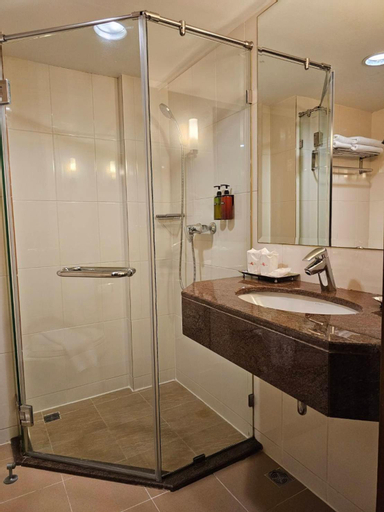 Bathroom 4