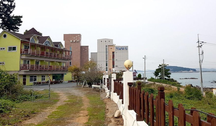 Others 3, Blue Heights, Boryeong