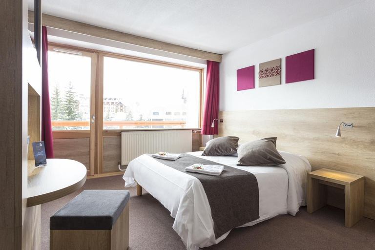 Bedroom 2, Hotel Club MMV Le Panorama, Isère