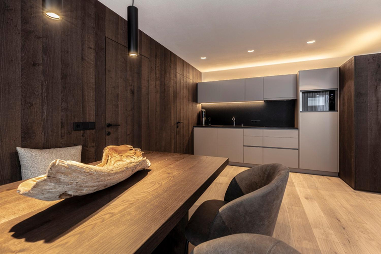 Others 4, Villa Margareth, Bolzano