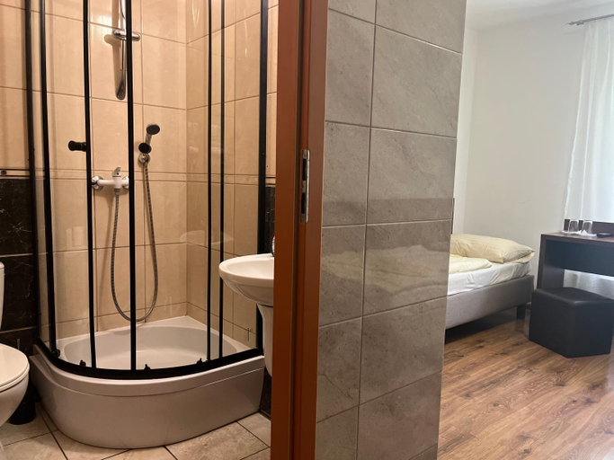 Bathroom, Motel w Lace, Bolesławiec