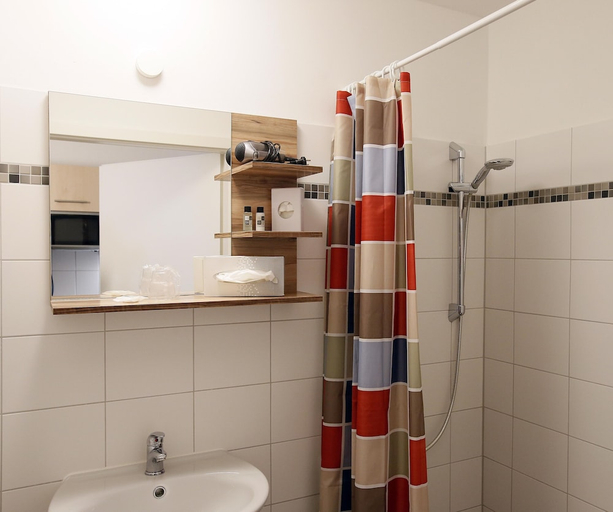 Bathroom 3, Hotel Lützow, Berlin