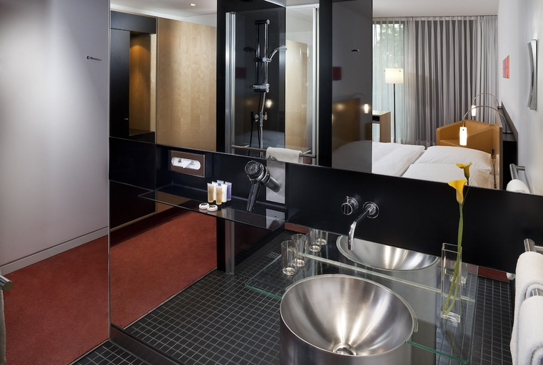 Bathroom 4, INNSiDE by Meliá Düsseldorf Seestern, Düsseldorf