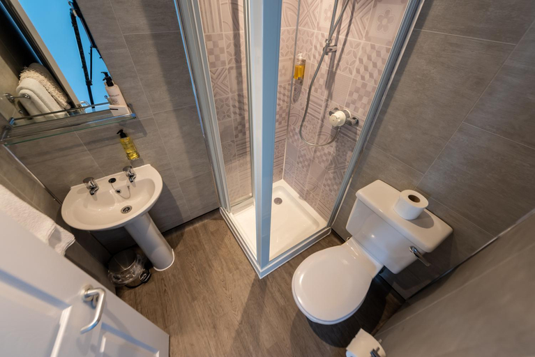 Bathroom, Queen Street Tap, Kent
