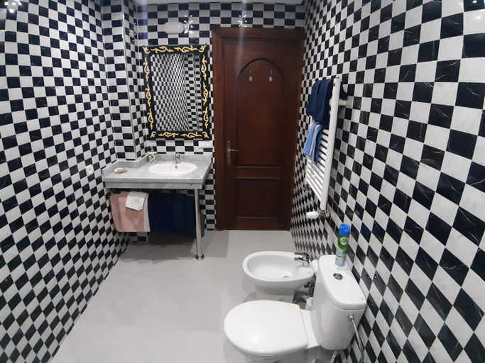 Bathroom 4, Riad TANJIL, Settat