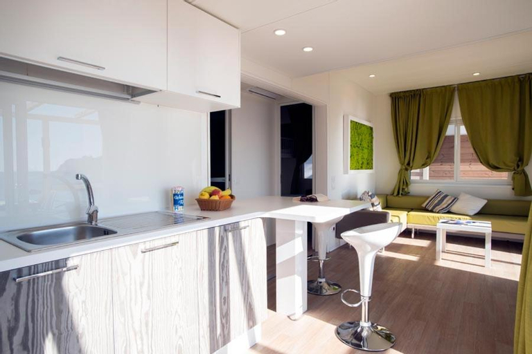 Dining Room 4
