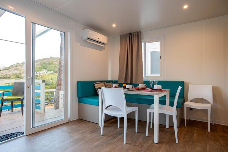 Dining Room 9