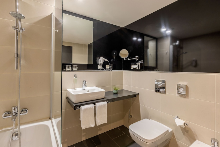 Bathroom 5, INNSiDE by Meliá Berlin Mitte, Berlin