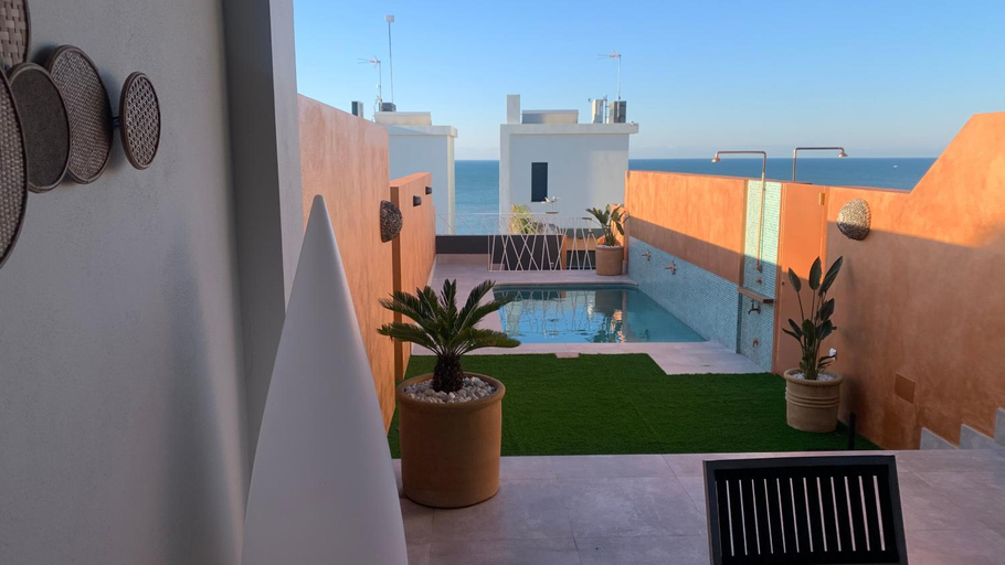 Others 5, ON VILLAGE DELUXE, Huelva