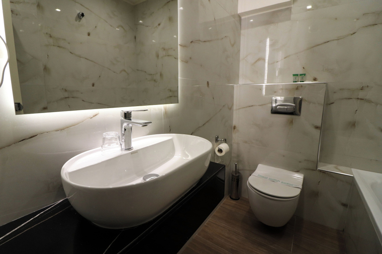 Bathroom 5, Orfeas Hotel, Thessaly
