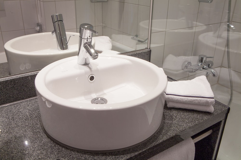 Bathroom 3, Novina Hotel Tillypark, Nürnberg