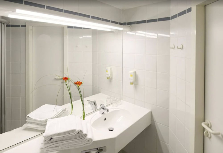 Bathroom 4, Hotel Kaiserin Augusta, Weimar