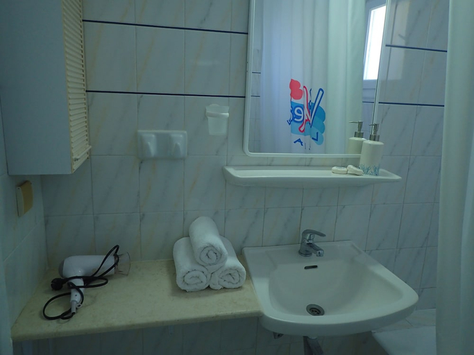 Bathroom 3, Villea Village, Crete