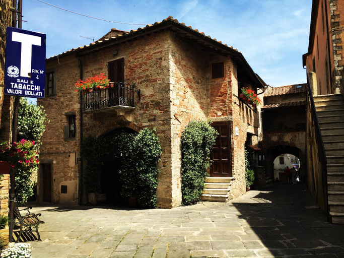 Others 5, Locanda Caino, Grosseto