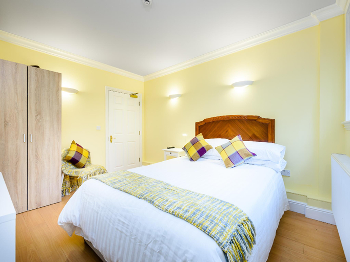 Bedroom 2, Riverside Apartments, Norfolk