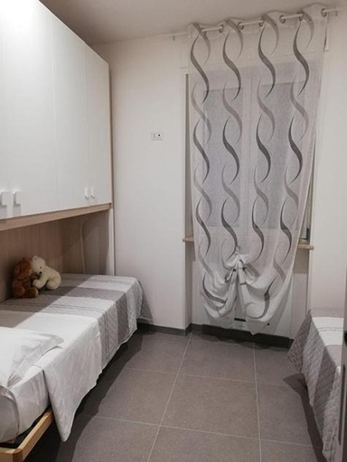 Others 3, Casalini Suite, Brindisi