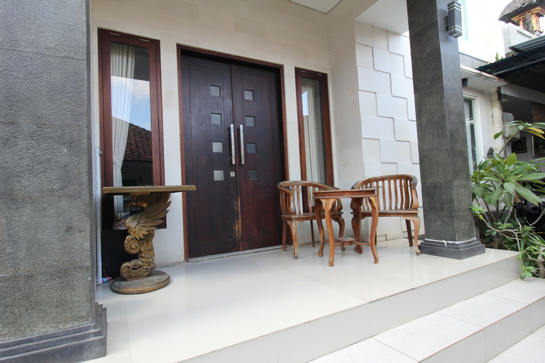 Exterior & Views 1, OYO 94091 Sn Guest House, Denpasar