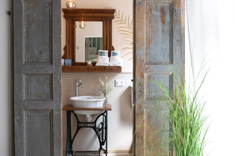 Others 3, Donna Elena - Epoque Residence, Asti