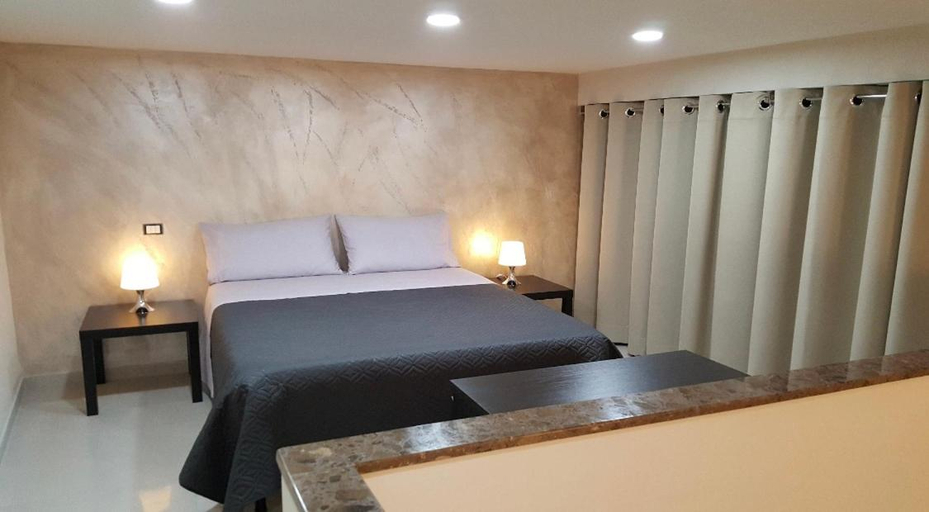 Bedroom 2, Dudu’ e Sarracino, Napoli