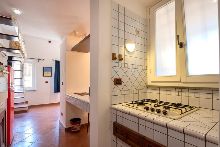 Others 5, Ferret Apartment, Sassari