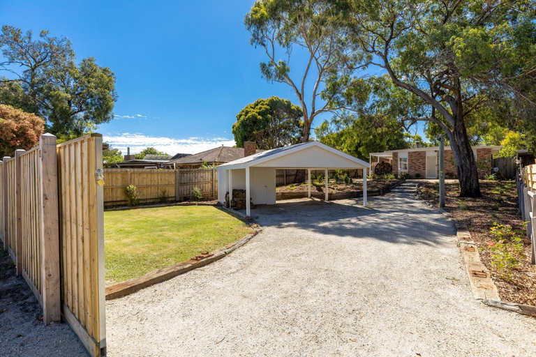 Rosebud Hideaway - Cute Contemporary by the Beach, Mornington P'sula - South