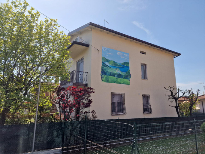 B&B A due passi dal Lago, Brescia