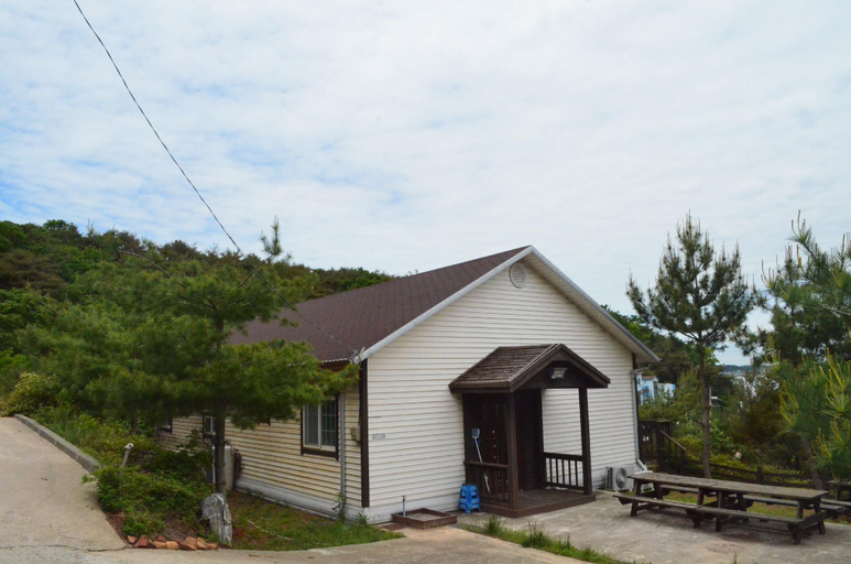 Others 3, Bada ann pension, Hwaseong