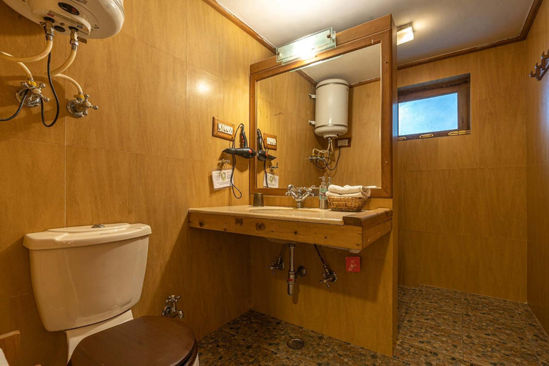 Bathroom 2, StayVista at Casa Bella Vista- Mall Road, Kullu