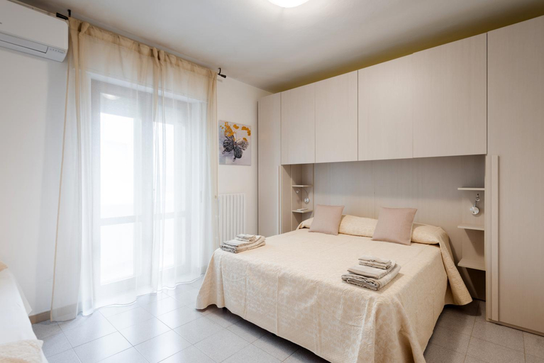 Others 4, Sunway Apartments, Sassari