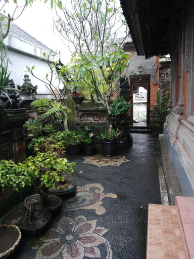 Exterior 3