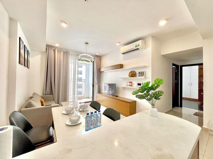 Golden Apartment, District 4