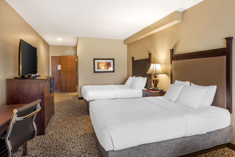 Bedroom 4, Best Western Plus Intercourse Village Inn & Suites, Lancaster