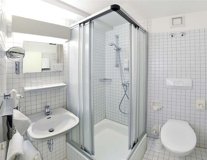 Bathroom 3, Schwarzwald Park Hotel, Schwarzwald-Baar-Kreis
