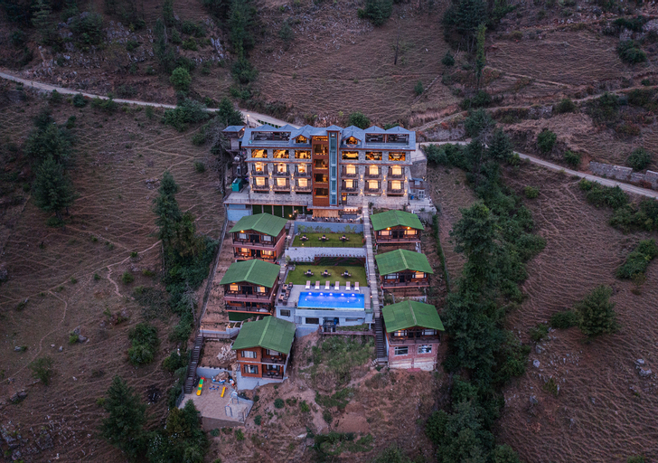 juSTa Cliffend Resort & Spa Mashobra Shimla, Shimla