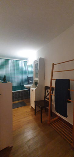 Others 3, Sensi Living Station, Höfe