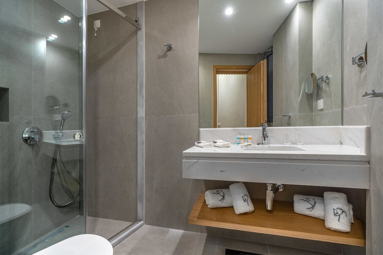 Bathroom 4, Glyfada Riviera Hotel, Attica