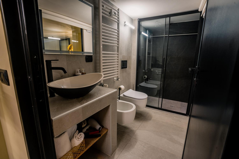 Bathroom 5